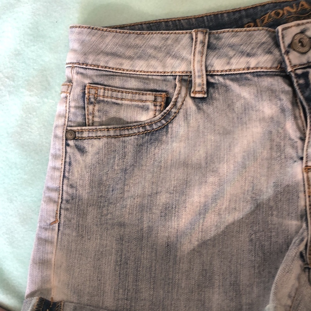 Arizona jean shorts size 5 - Picture 7 of 7